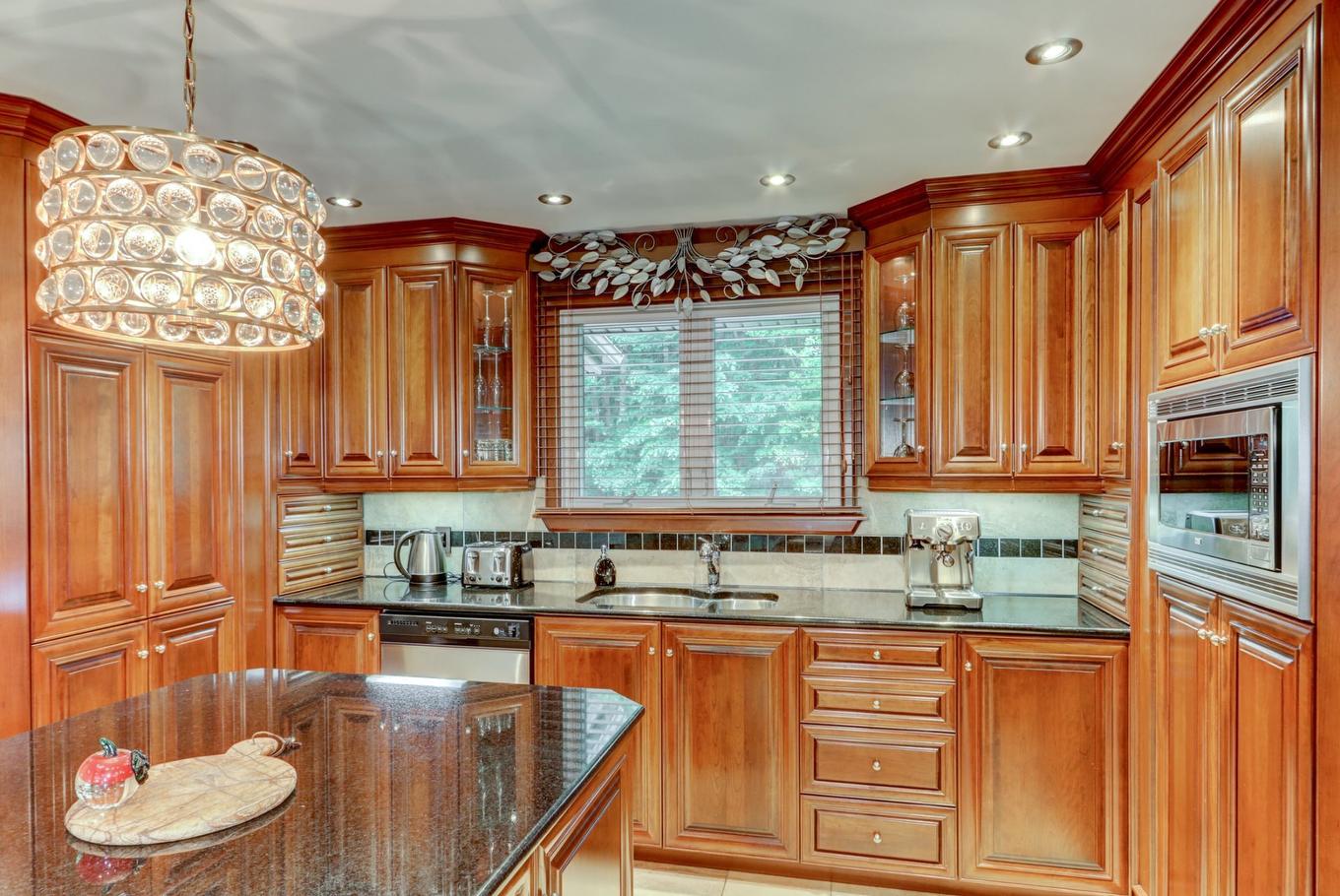 Cuisine - 645 Rue Watson, Lachute, QC - Indoor Photo Showing Kitchen With Double Sink