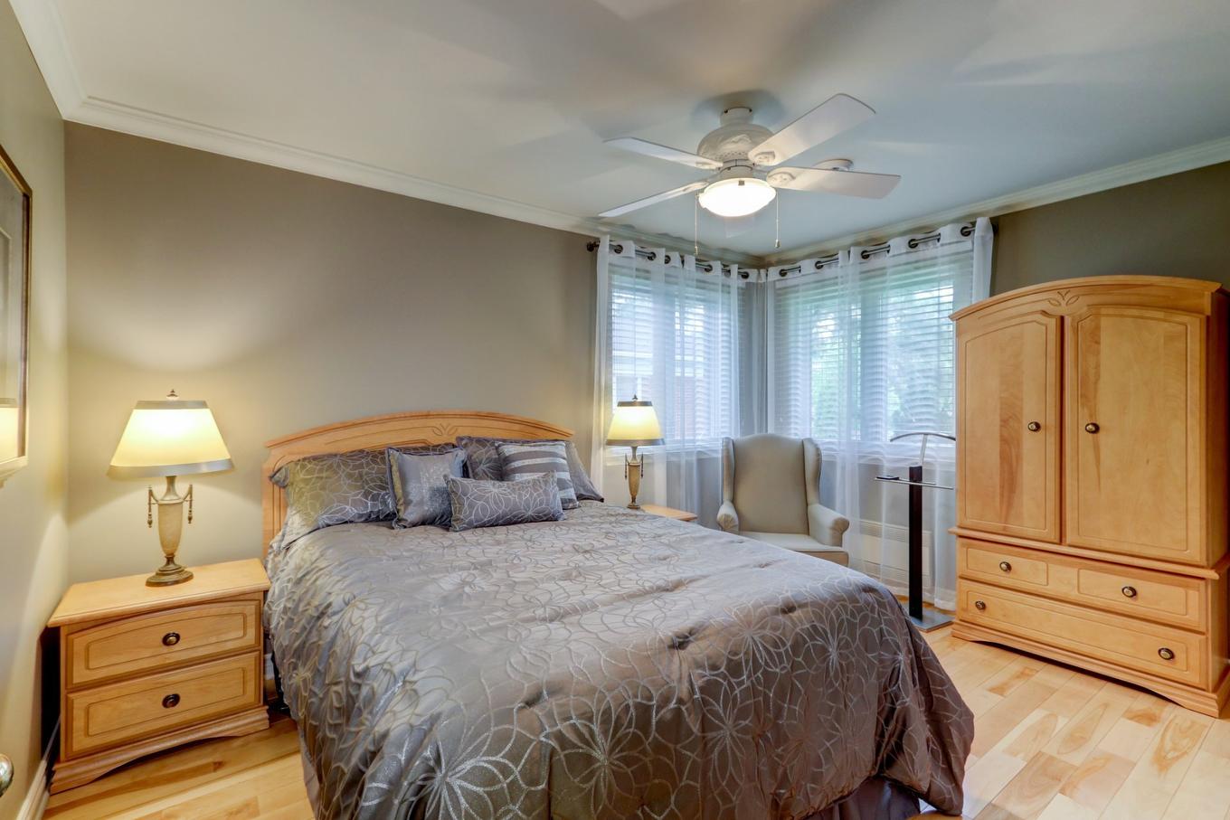 Chambre à coucher - 645 Rue Watson, Lachute, QC - Indoor Photo Showing Bedroom