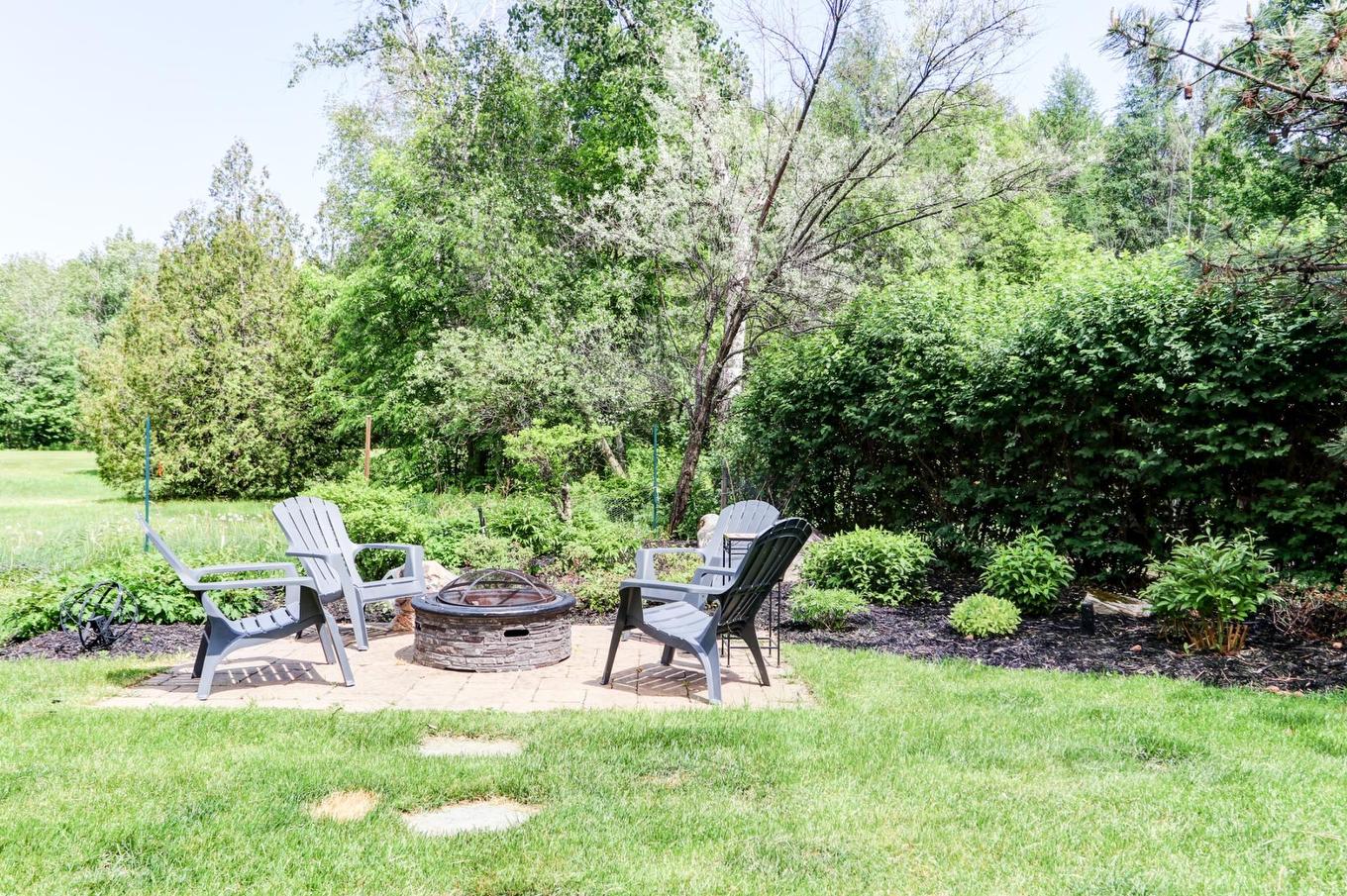 Cour - 645 Rue Watson, Lachute, QC - Outdoor