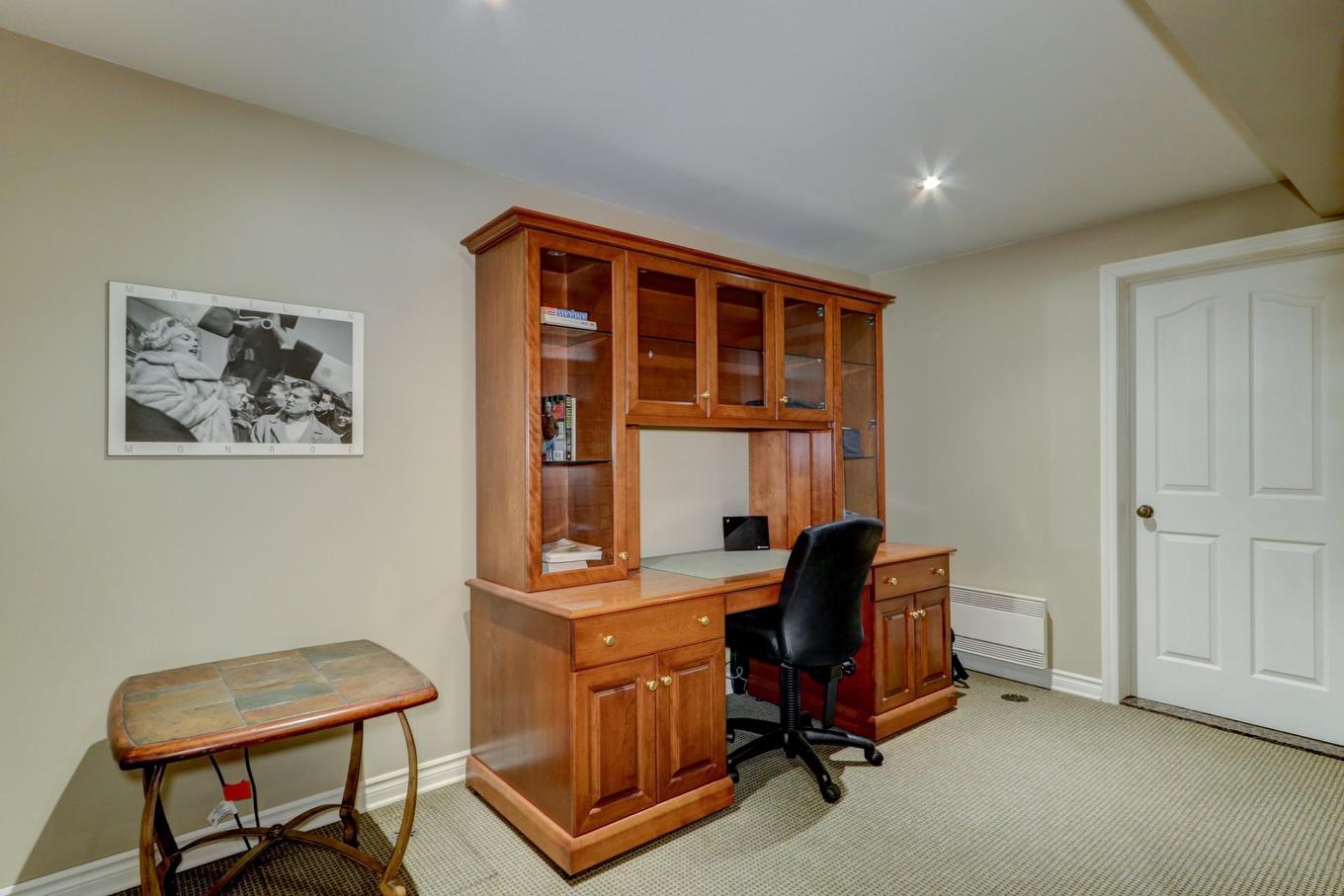 Bureau des secrétaires - 645 Rue Watson, Lachute, QC - Indoor Photo Showing Office