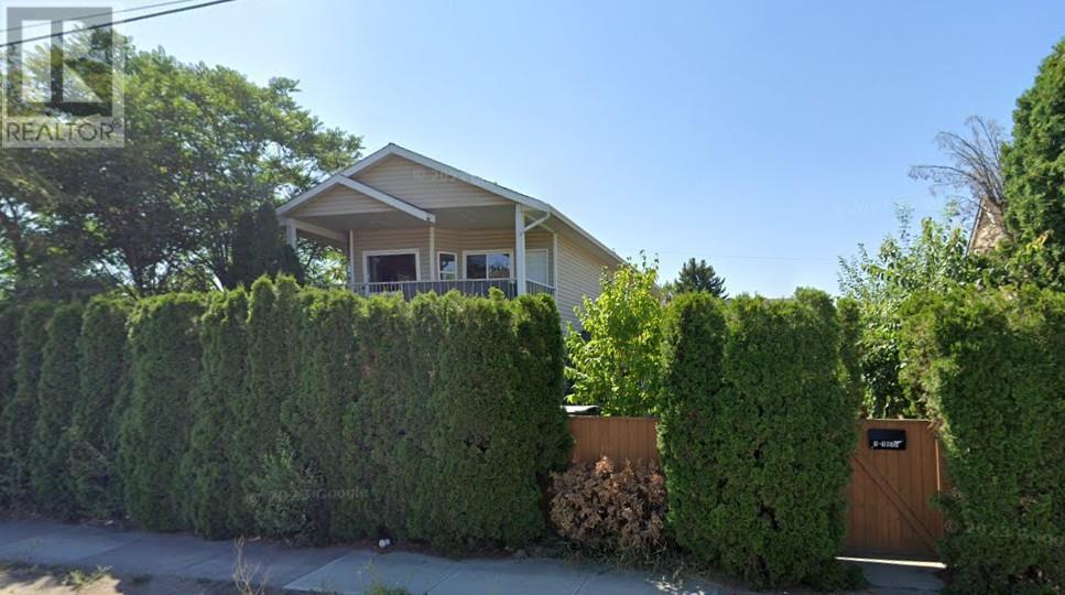 1077 Clement Avenue Unit# 1, Kelowna, BC