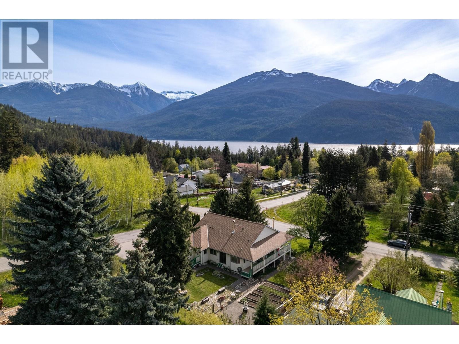 403 8Th S Street, Kaslo, BC - Outdoor With View