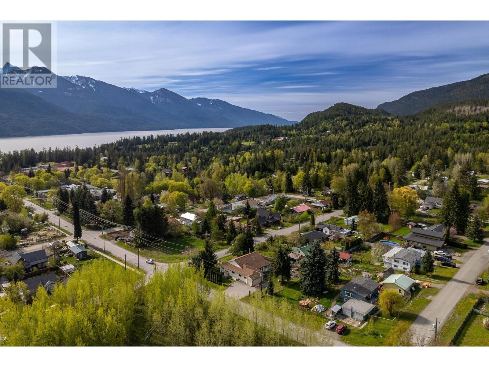 403 8Th S Street, Kaslo, BC - Outdoor With View
