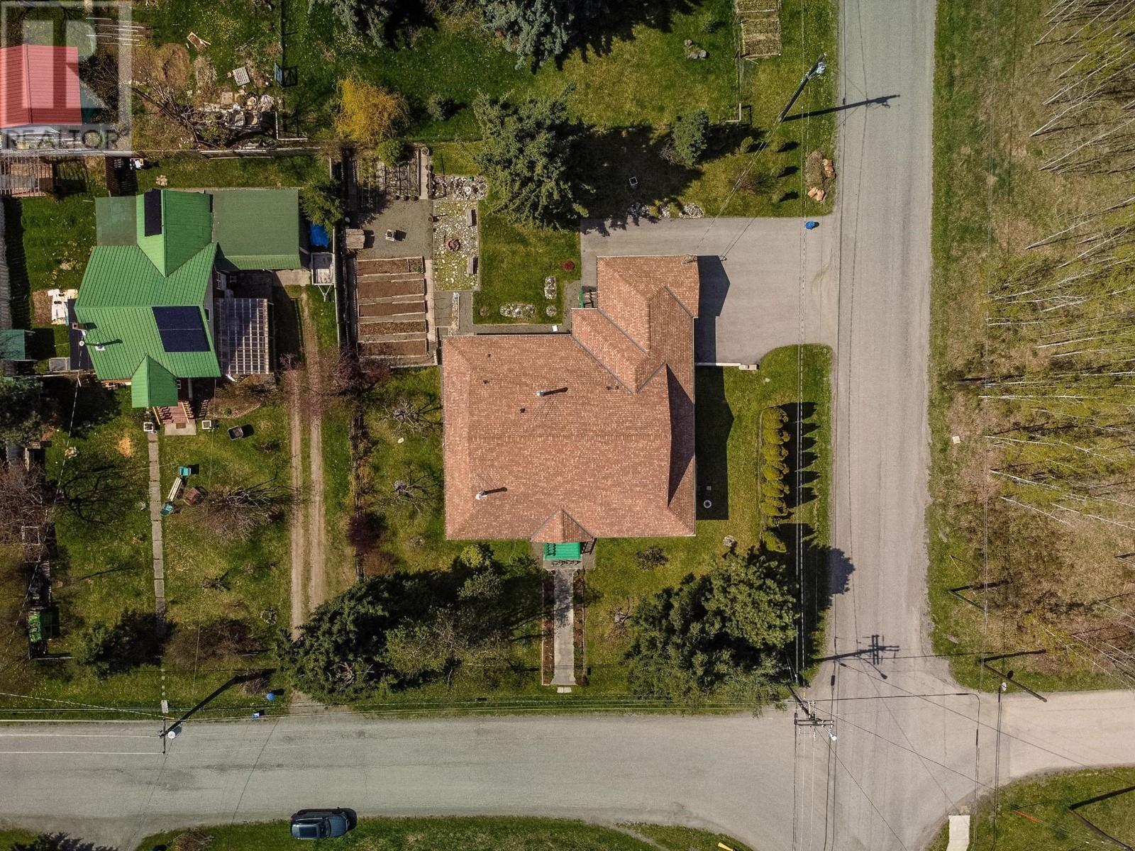 403 8Th S Street, Kaslo, BC - Outdoor