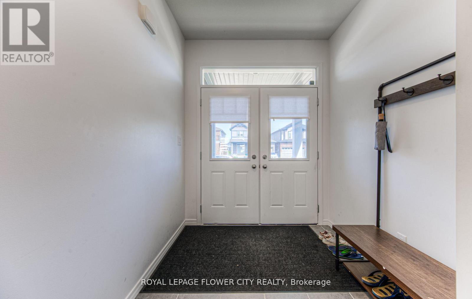 Main - 51 Beauchamp Drive, Cambridge, ON - Indoor Photo Showing Other Room