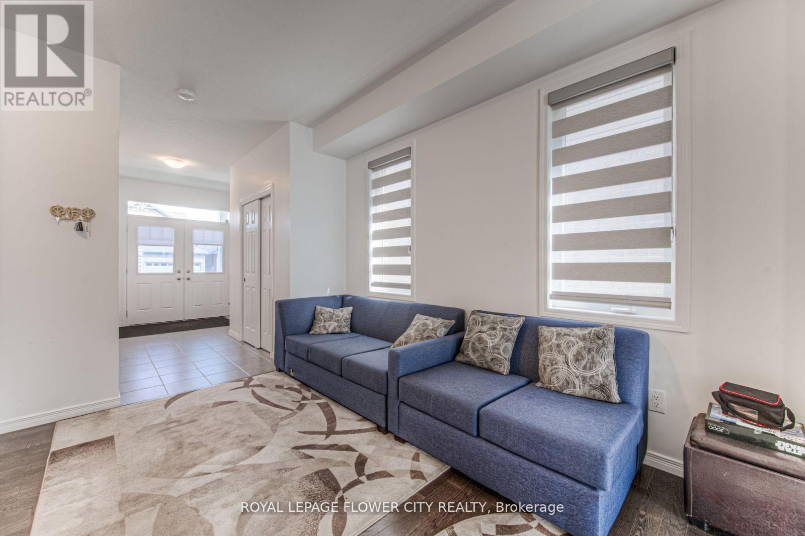 Main - 51 Beauchamp Drive, Cambridge, ON - Indoor Photo Showing Living Room