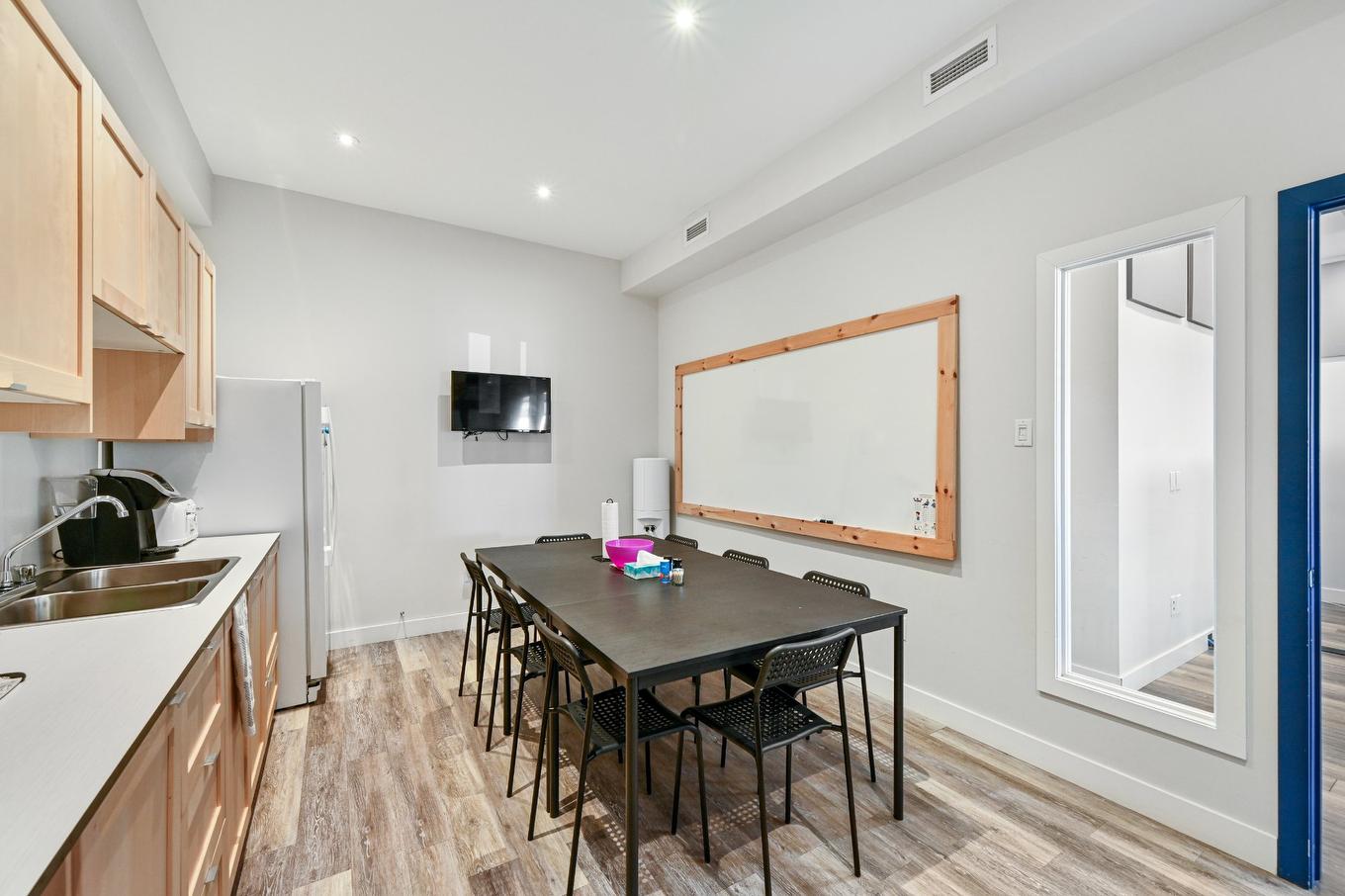 Coin-repas - 102-125 Rue Des Mimosas, Saint-Jean-Sur-Richelieu, QC - Indoor