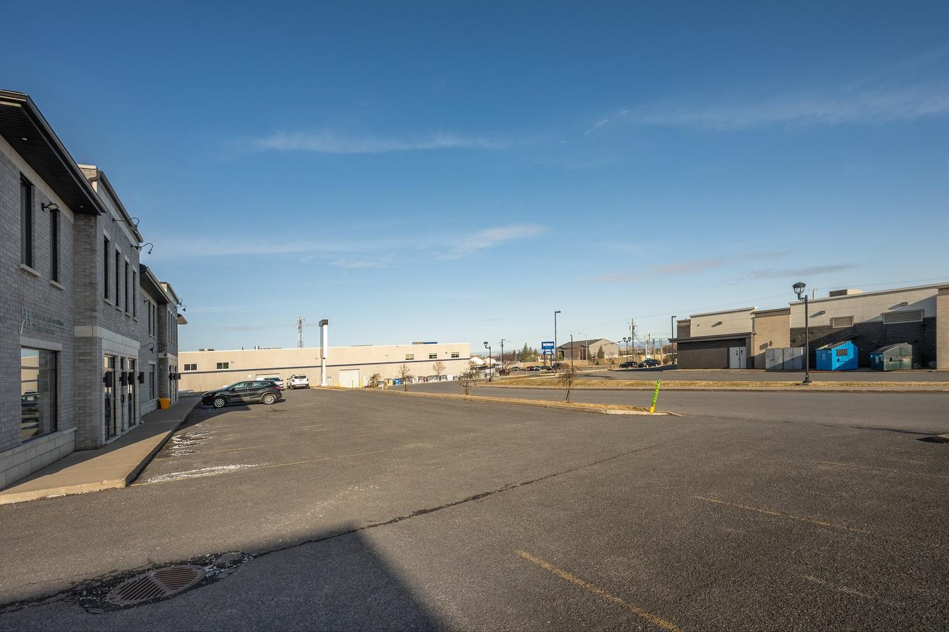 Stationnement - 102-125 Rue Des Mimosas, Saint-Jean-Sur-Richelieu, QC - Outdoor