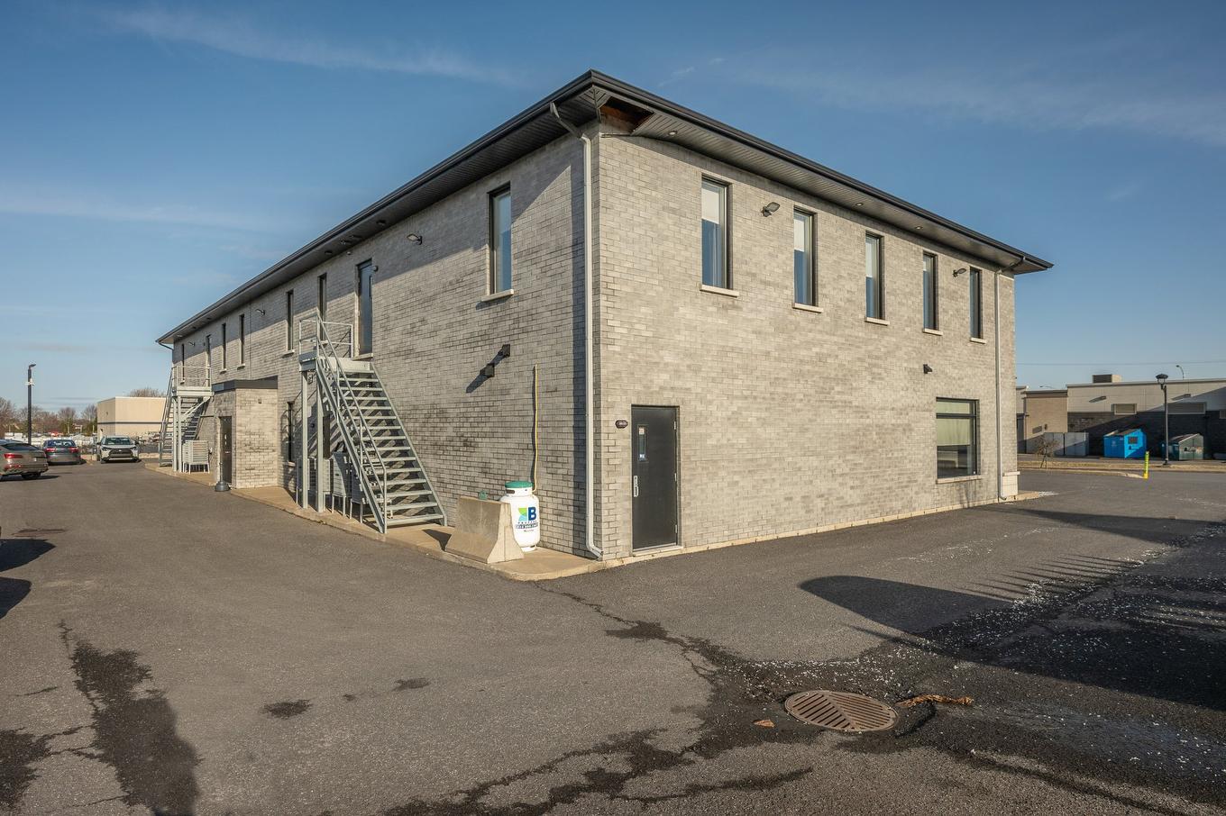 Face arrière - 102-125 Rue Des Mimosas, Saint-Jean-Sur-Richelieu, QC - Outdoor With Exterior