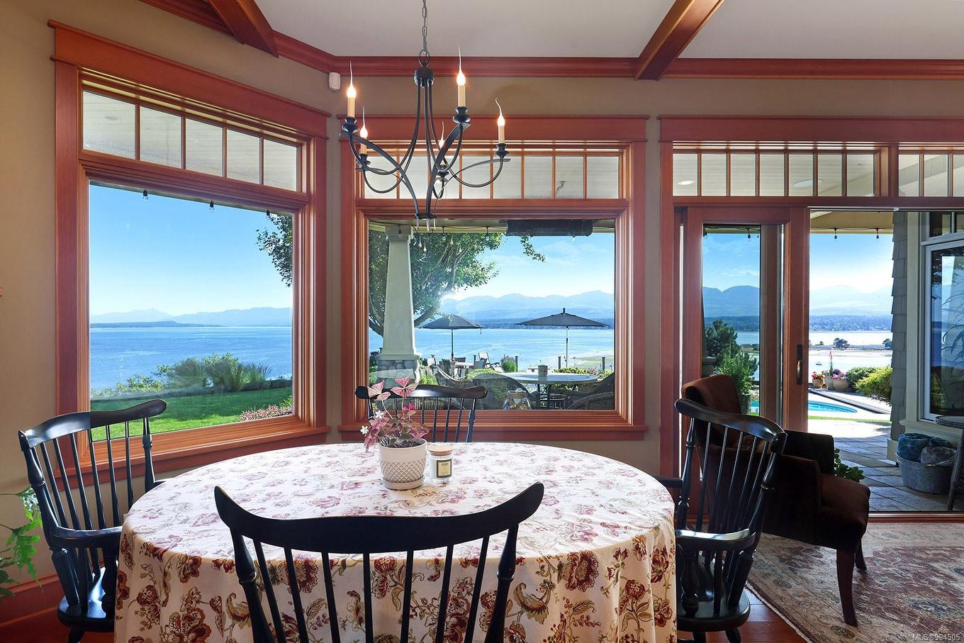 1133 Yates Rd, Comox, BC