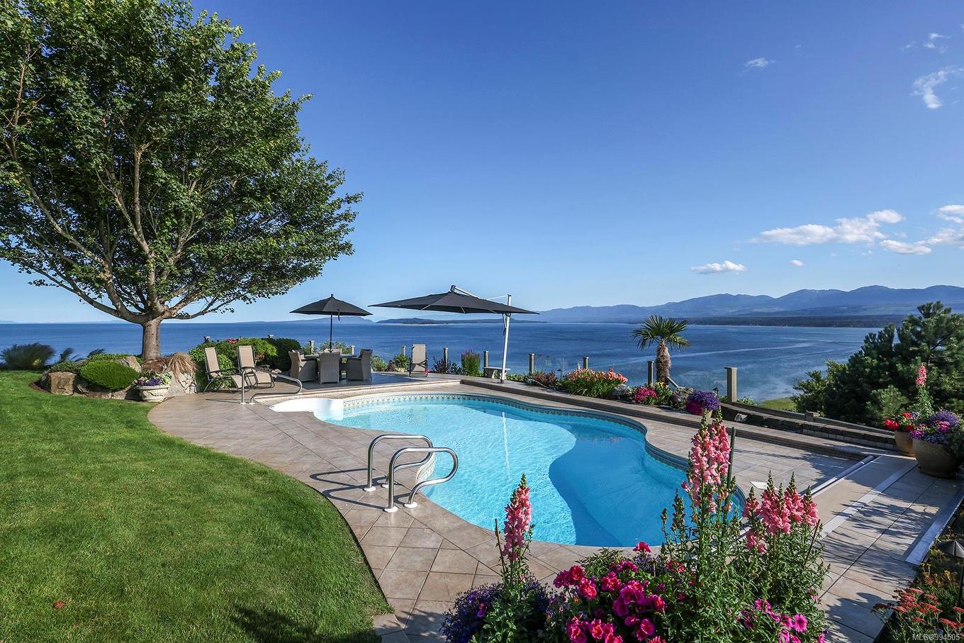 1133 Yates Rd, Comox, BC