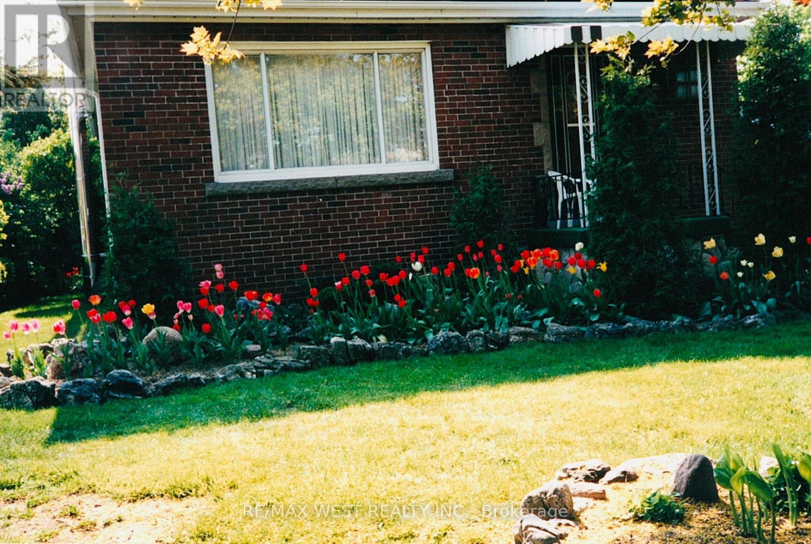 204 David Avenue, Hamilton, ON - Outdoor