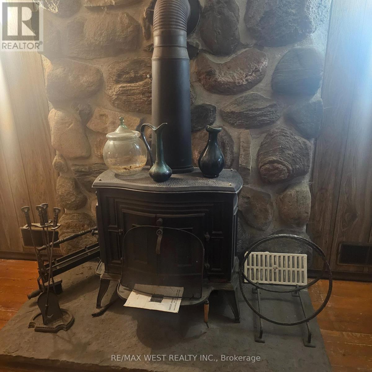 204 David Avenue, Hamilton, ON - Indoor