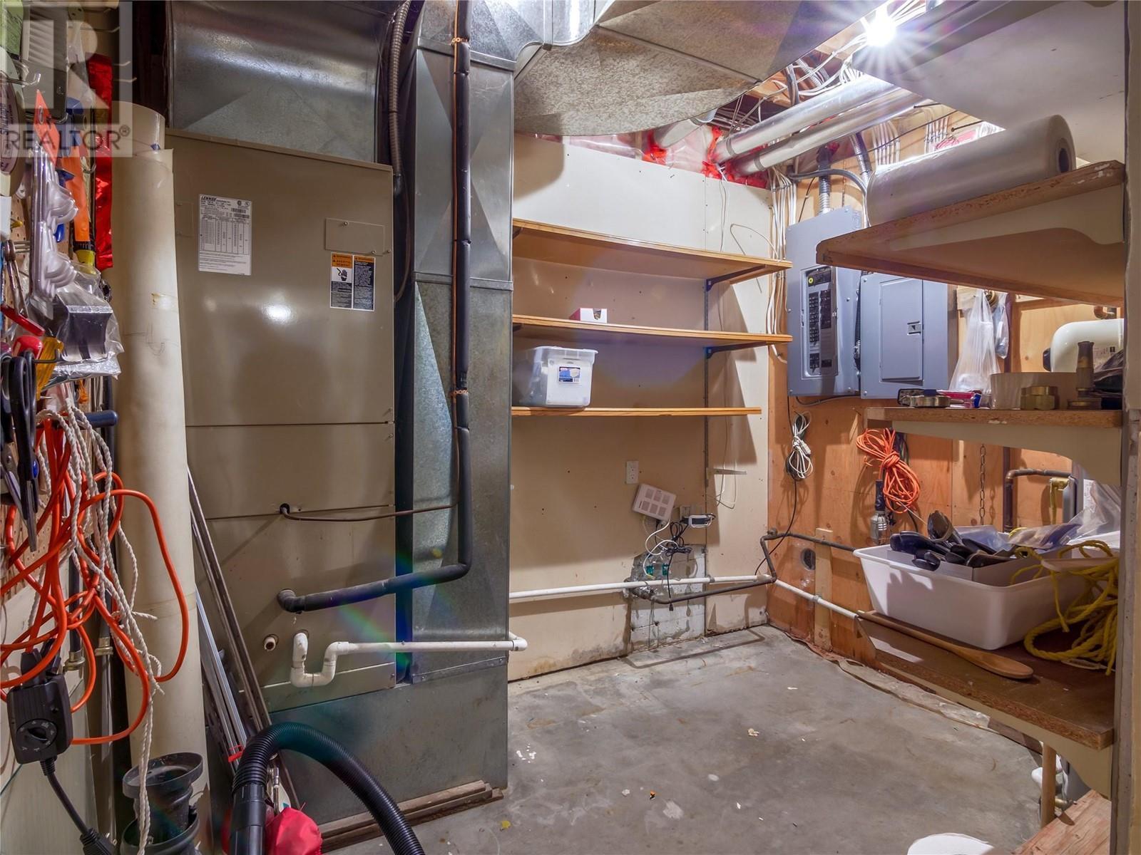 950 Boothe Road, Naramata, BC - Indoor Photo Showing Basement
