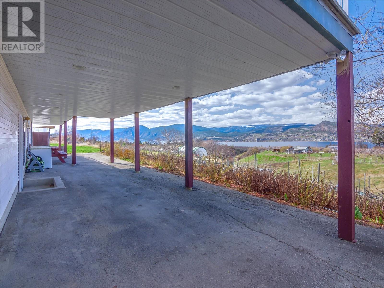 950 Boothe Road, Naramata, BC - Outdoor