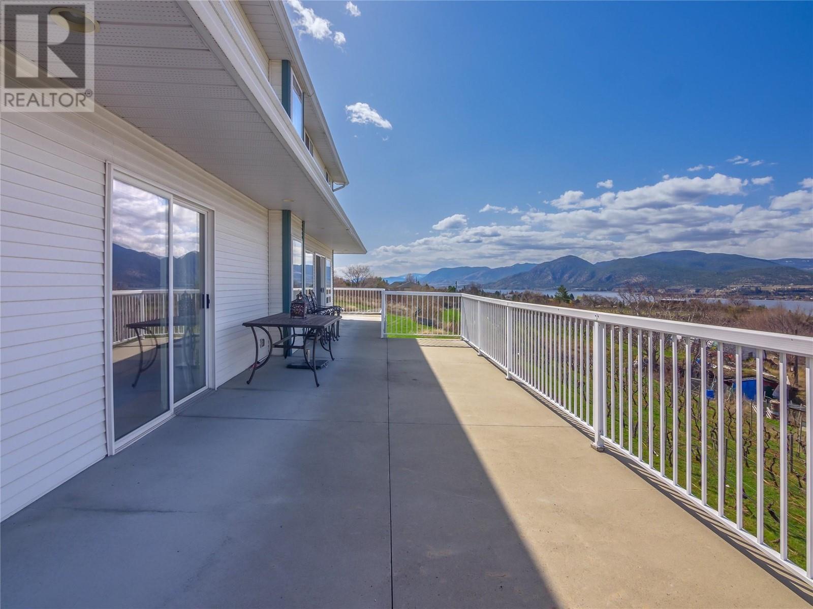 950 Boothe Road, Naramata, BC - Outdoor With Exterior