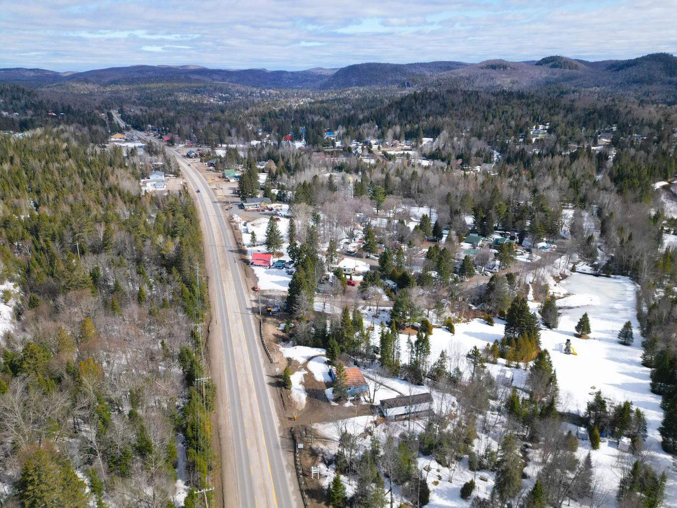 Nearby - 903 Route 117, Val-David, QC - Outdoor With View