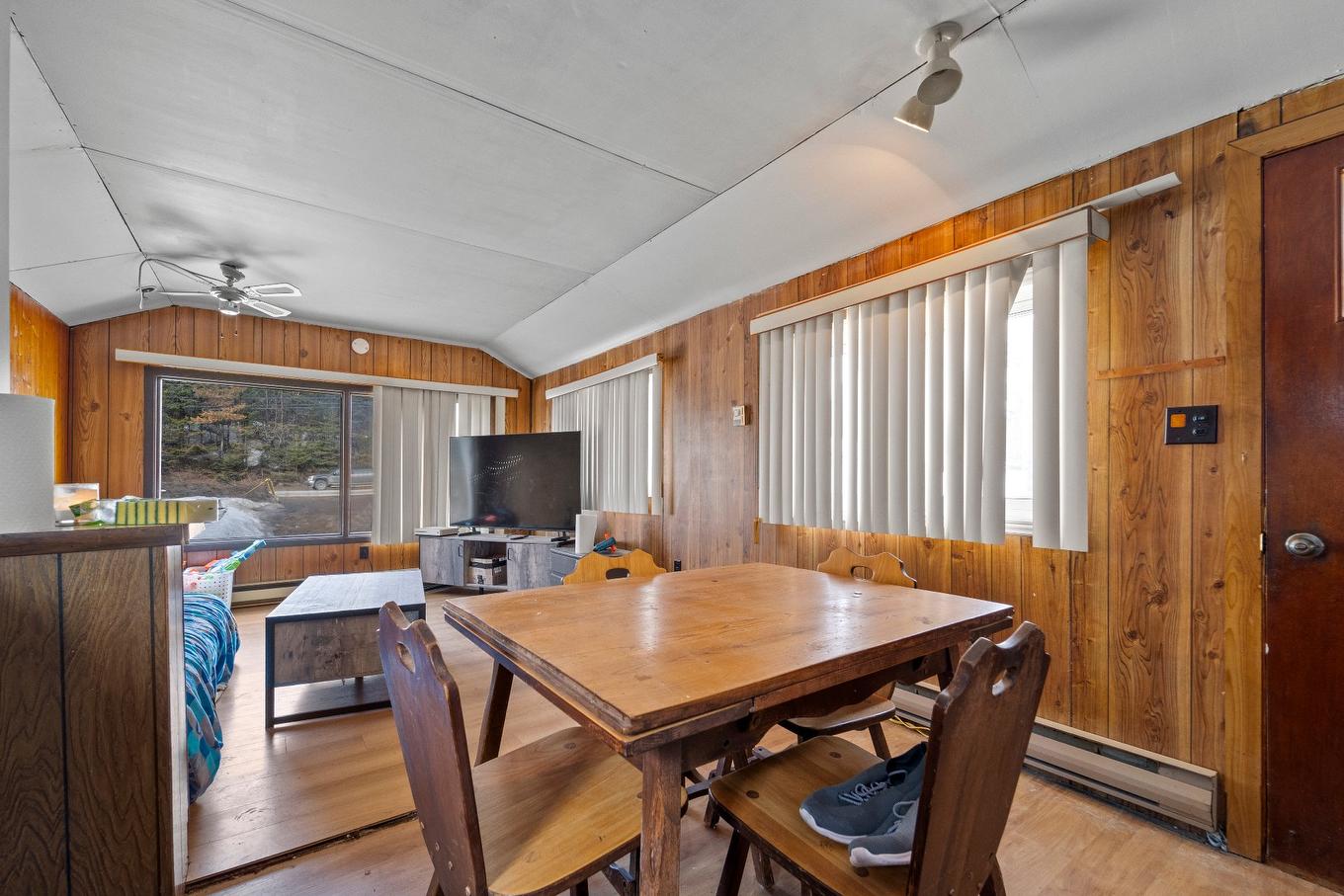 Dining room - 903 Route 117, Val-David, QC - Indoor Photo Showing Dining Room