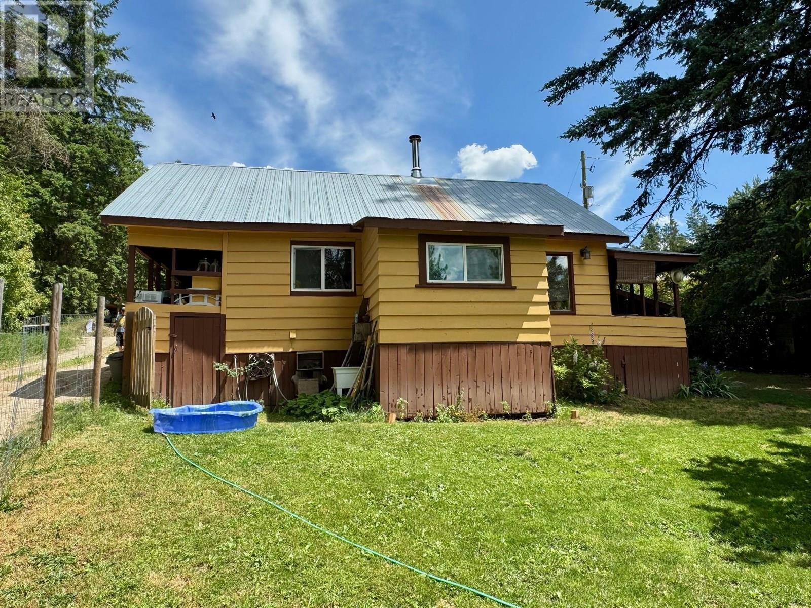 5128 Duck Creek Road, Wynndel, BC - Outdoor