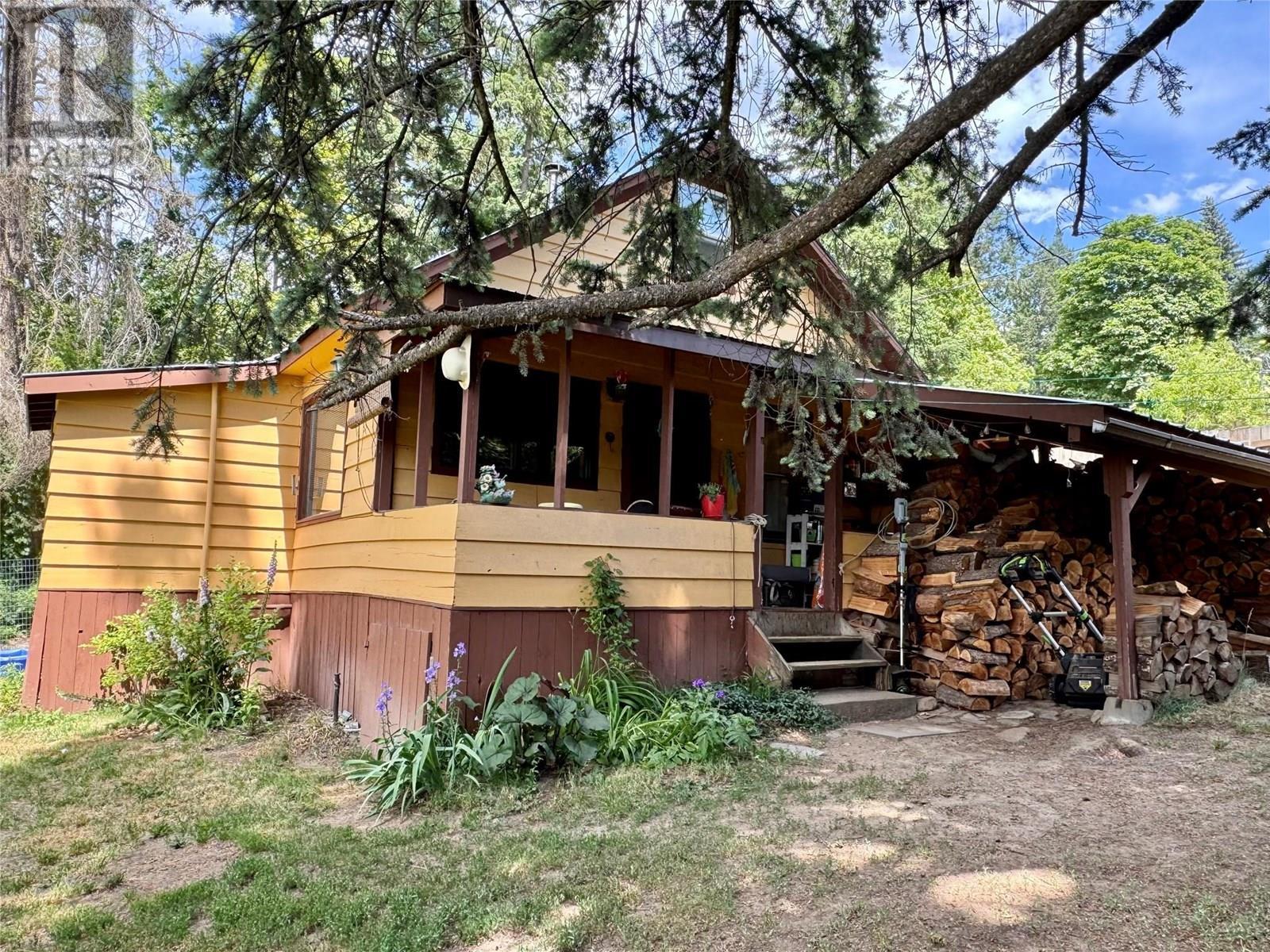 5128 Duck Creek Road, Wynndel, BC - Outdoor