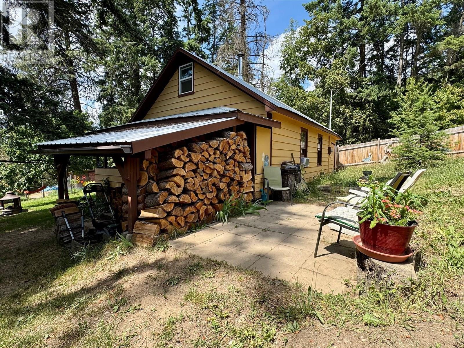 5128 Duck Creek Road, Wynndel, BC - Outdoor