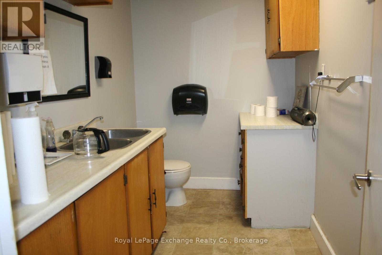 756 Queen W, Kincardine, ON