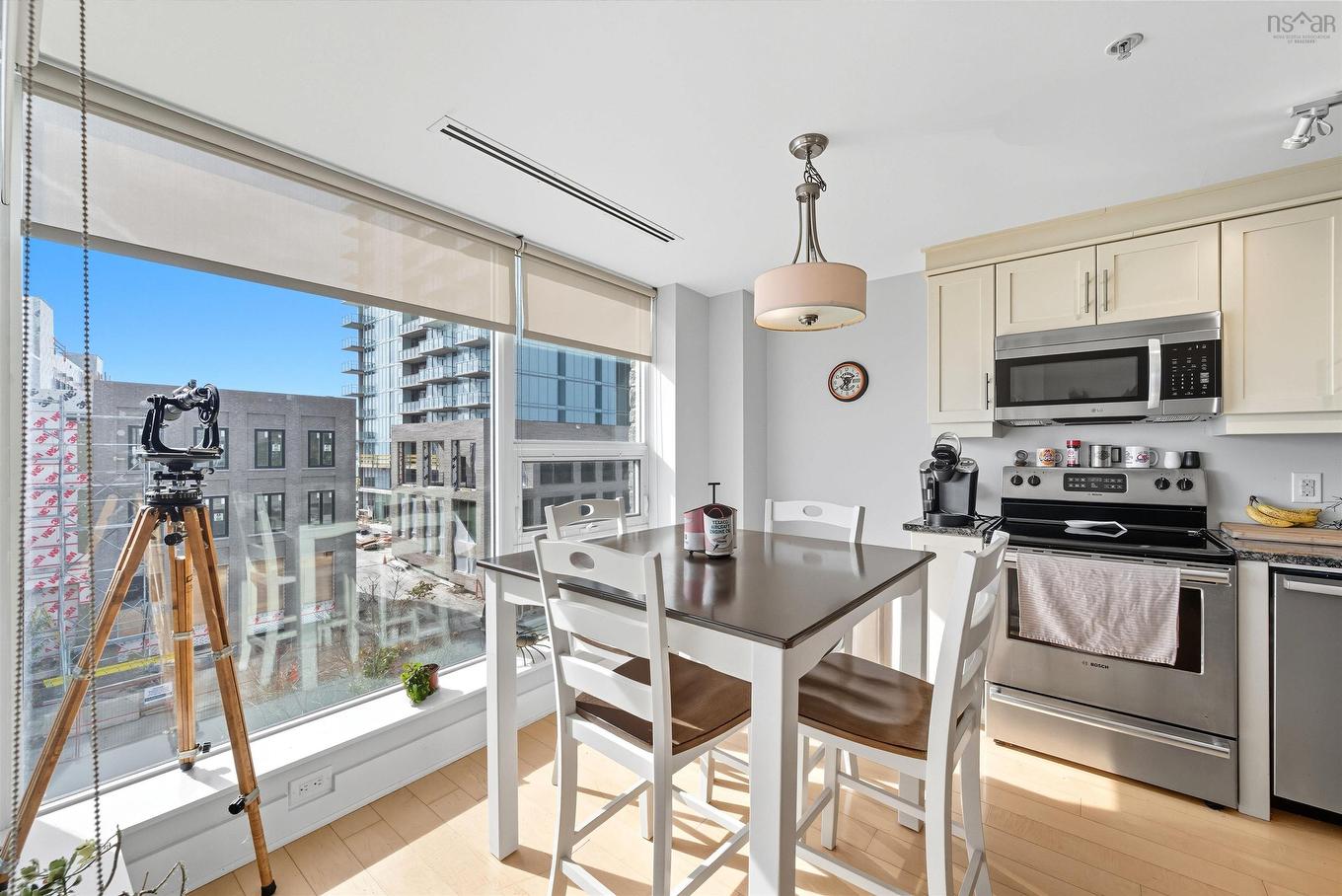 307 31 Kings Wharf Place, Dartmouth, NS