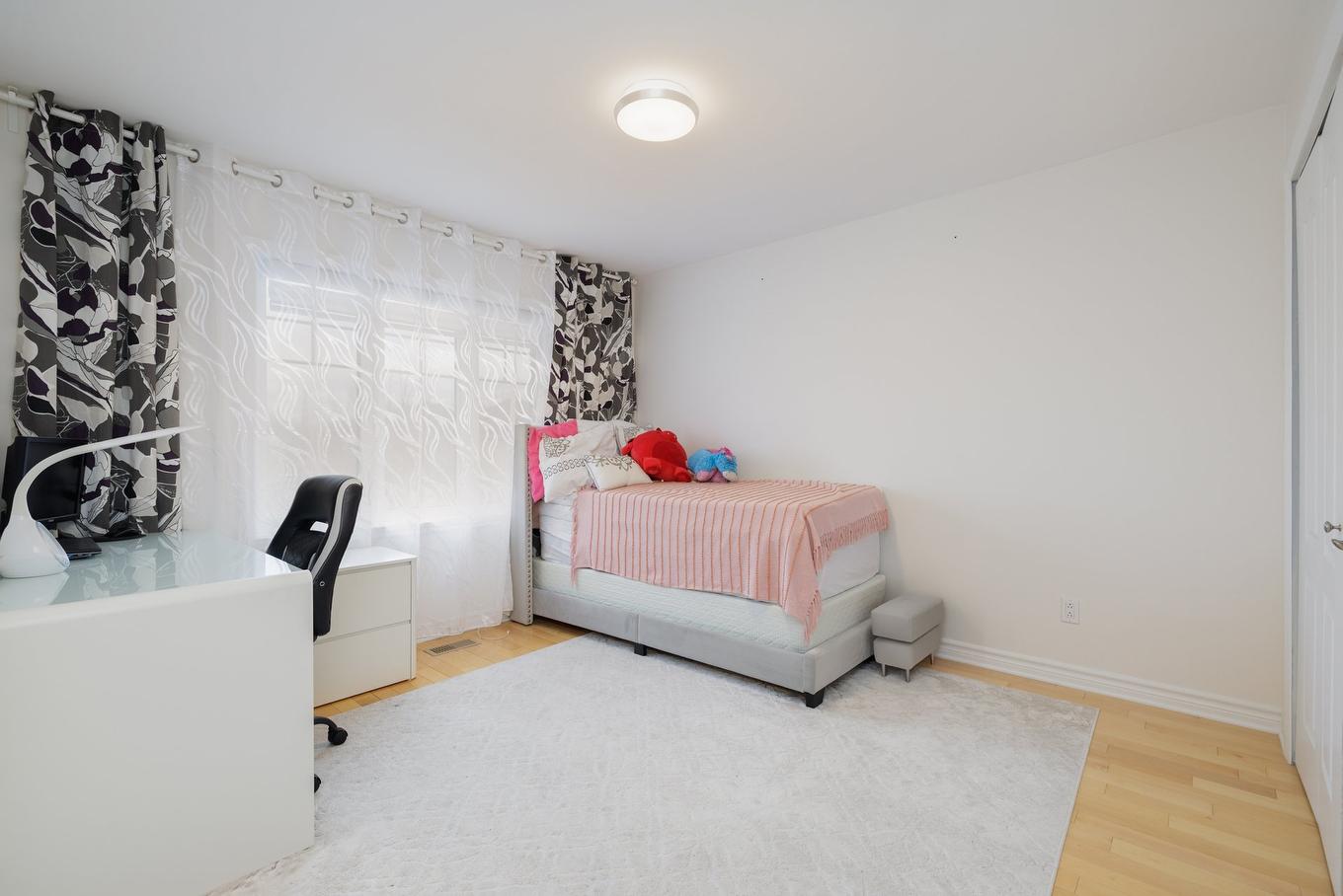 Chambre à coucher - 706 Rue Des Châtaigniers, Pincourt, QC - Indoor Photo Showing Bedroom