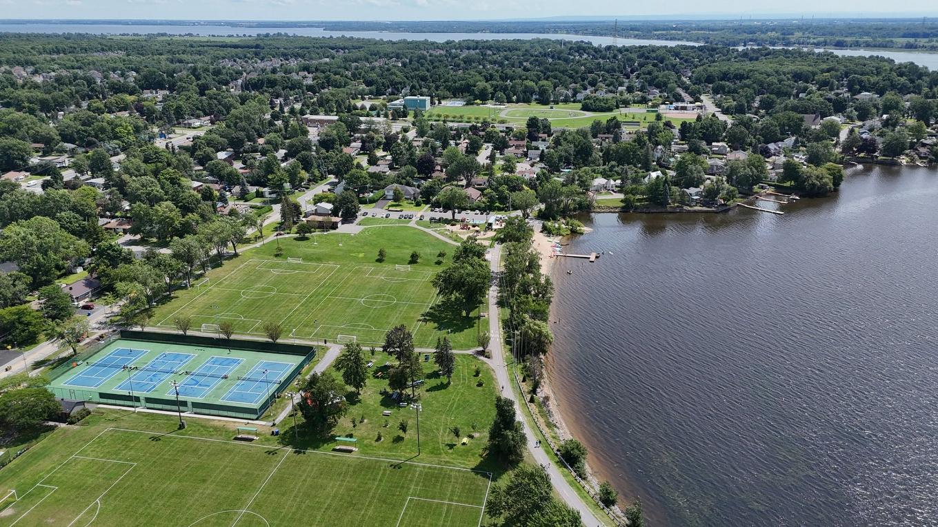 Photo aérienne - 706 Rue Des Châtaigniers, Pincourt, QC - Outdoor With Body Of Water With View