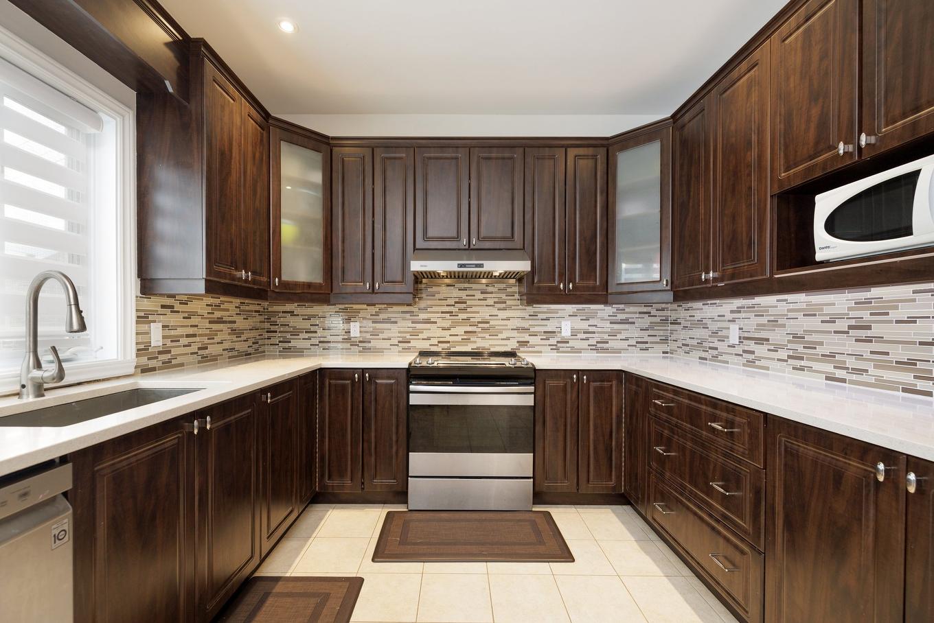 Cuisine - 706 Rue Des Châtaigniers, Pincourt, QC - Indoor Photo Showing Kitchen With Upgraded Kitchen