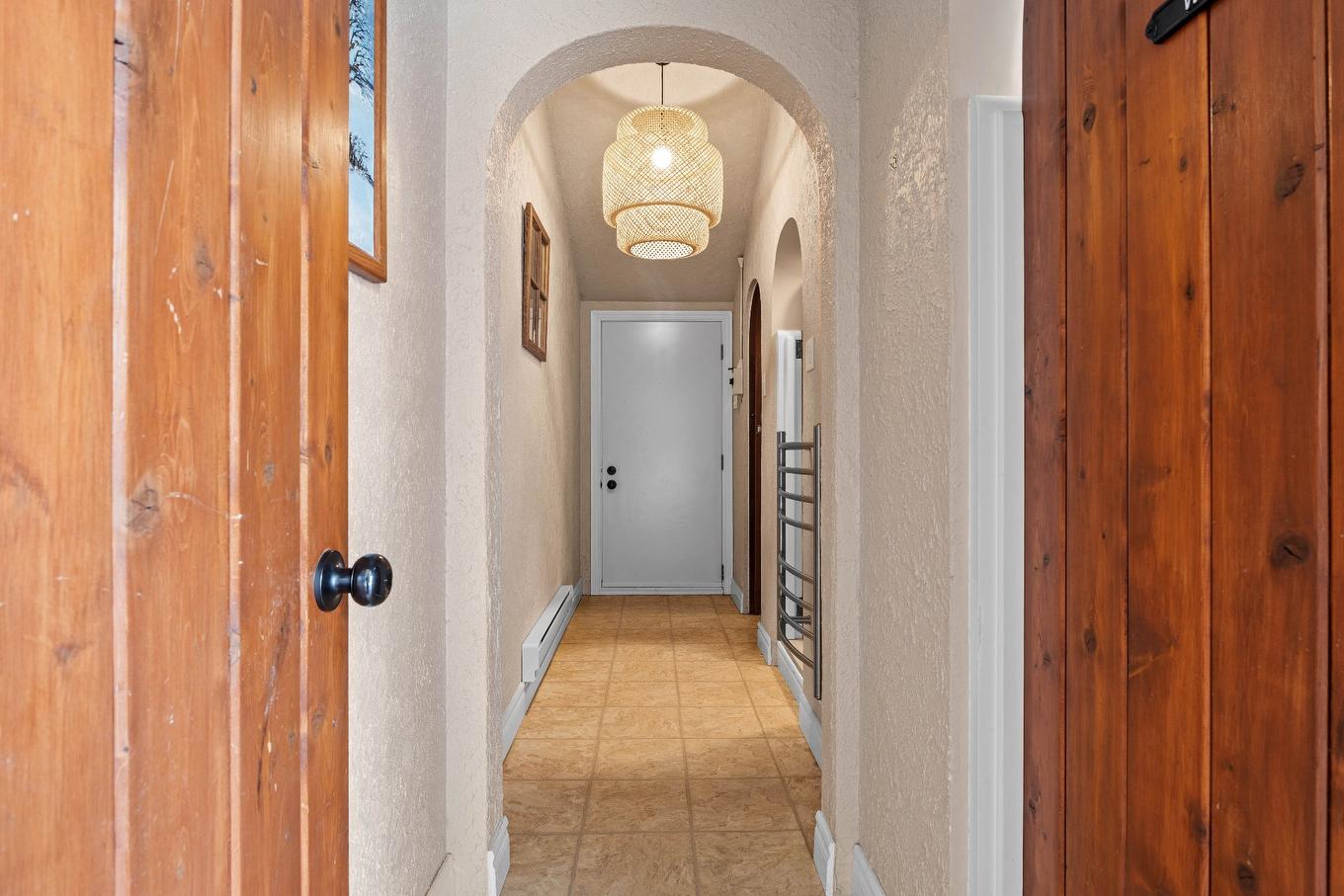 Corridor - 696Z Route 202 E., Hemmingford - Canton, QC