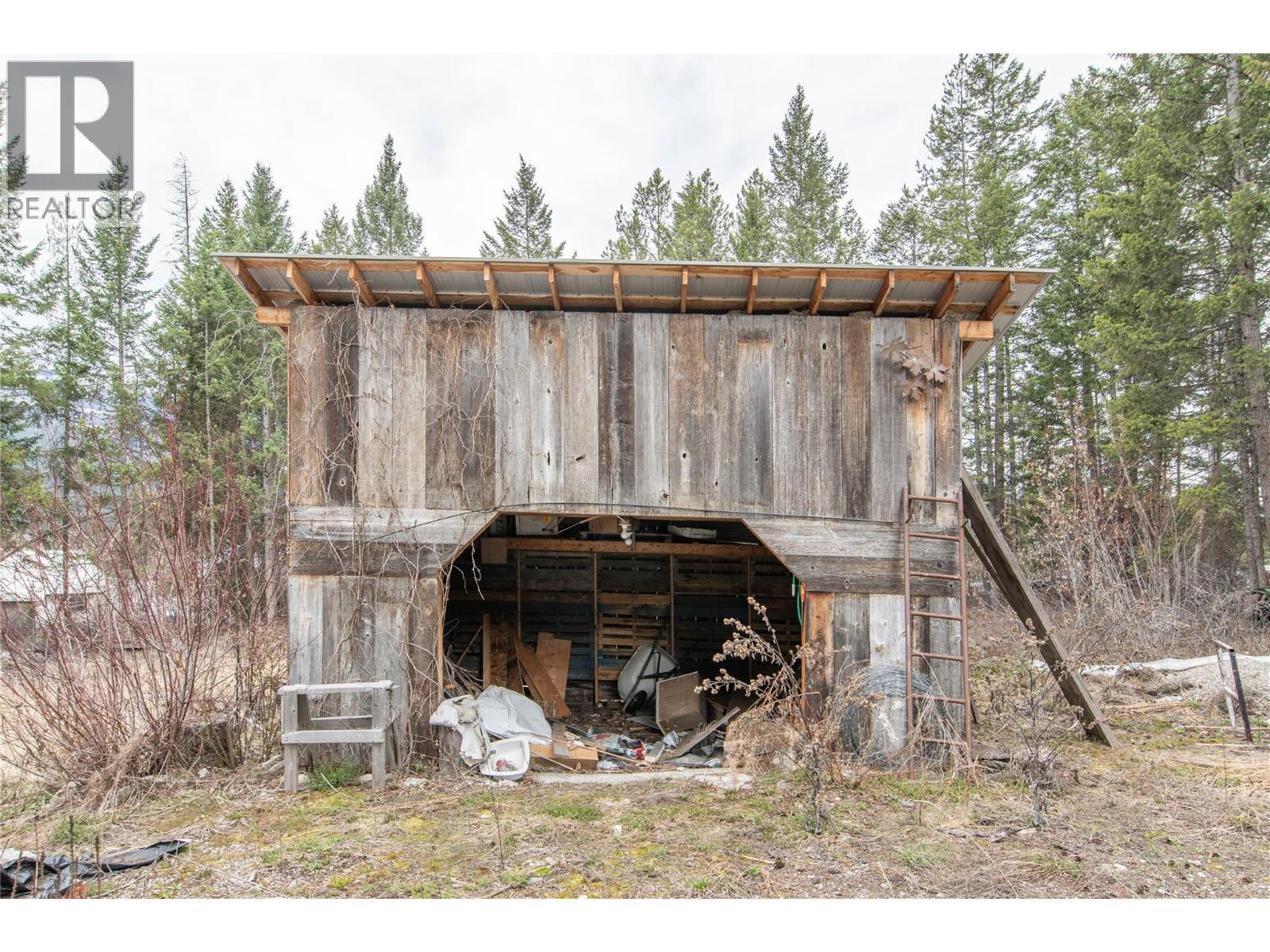 3082 Imler Road, Golden, BC