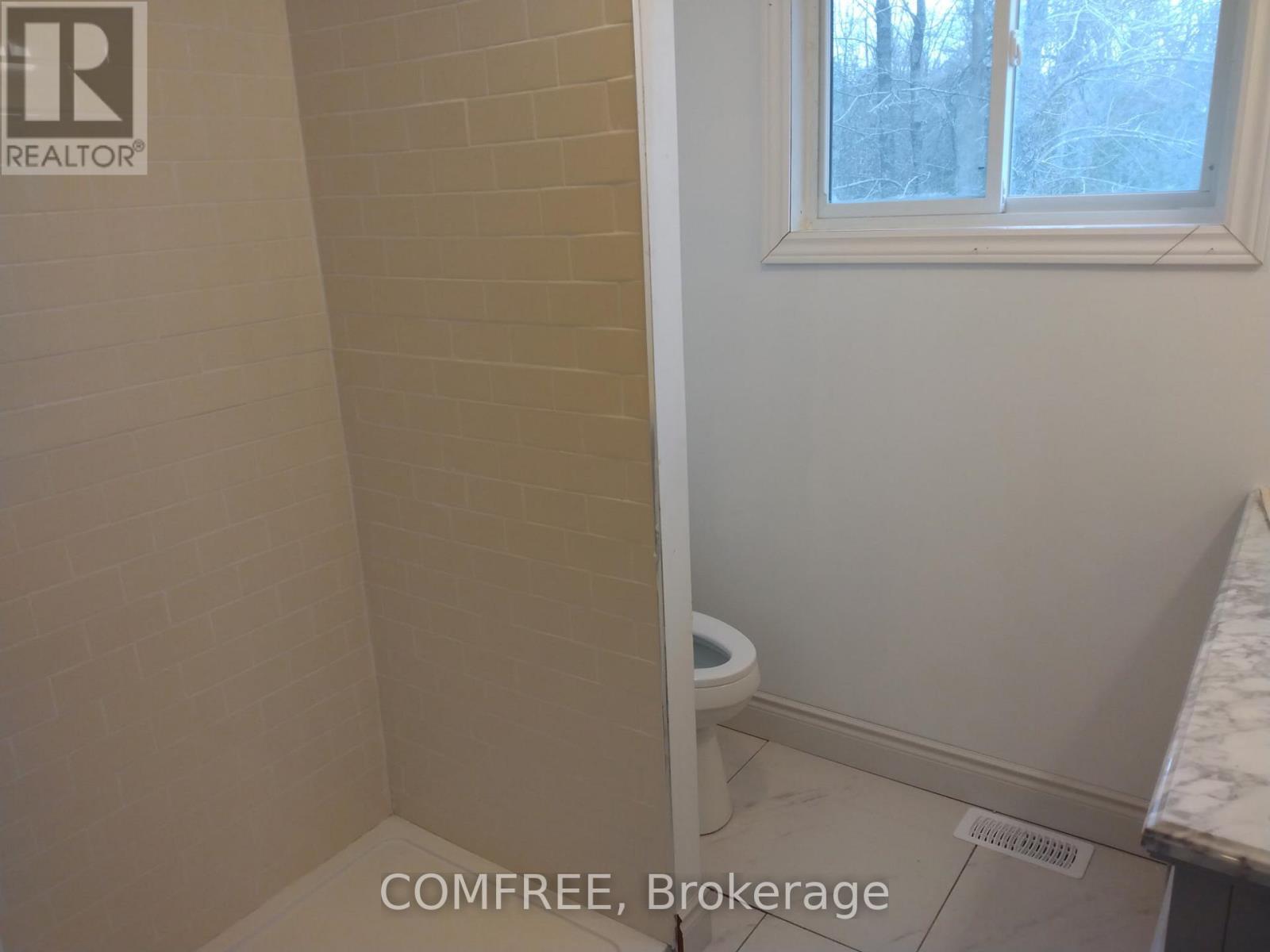 7177 Beach Drive, Ramara, ON - Indoor Photo Showing Bathroom