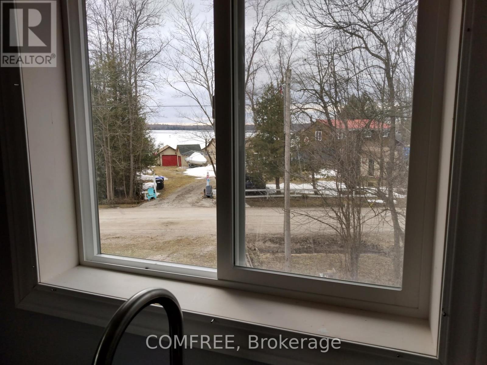 7177 Beach Drive, Ramara, ON - Photo Showing Other Room