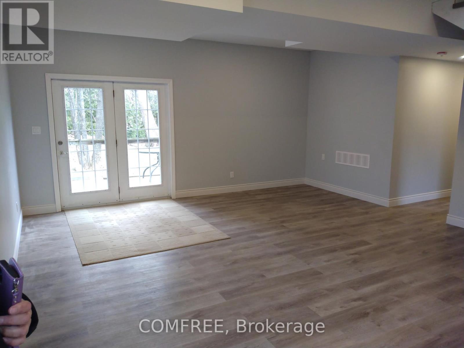 7177 Beach Drive, Ramara, ON - Indoor Photo Showing Other Room