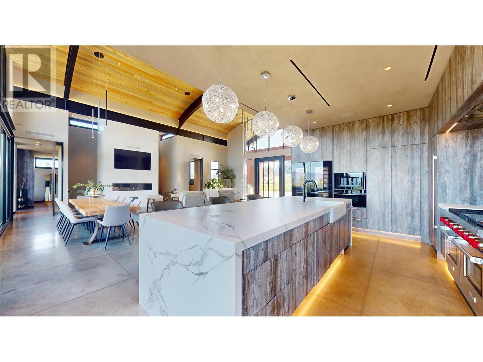 4275 Todd Road, Kelowna, BC - Indoor