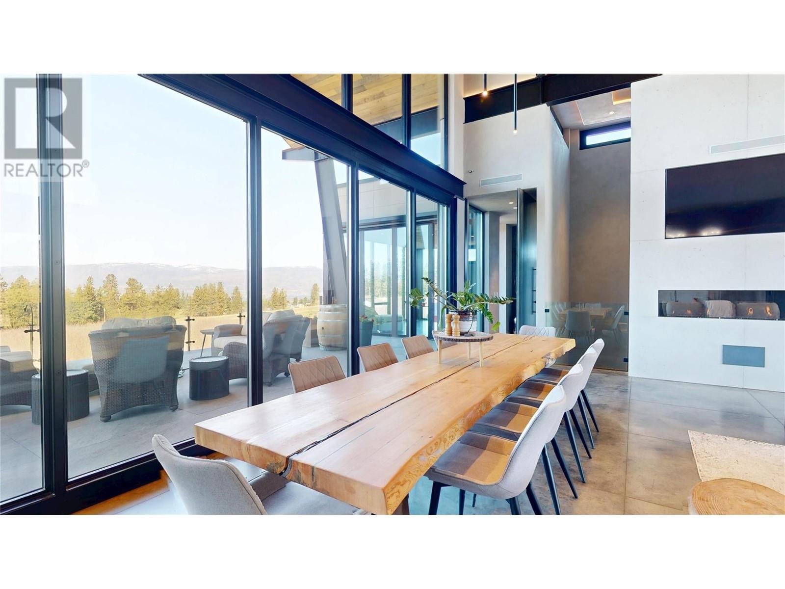 4275 Todd Road, Kelowna, BC - Indoor Photo Showing Dining Room