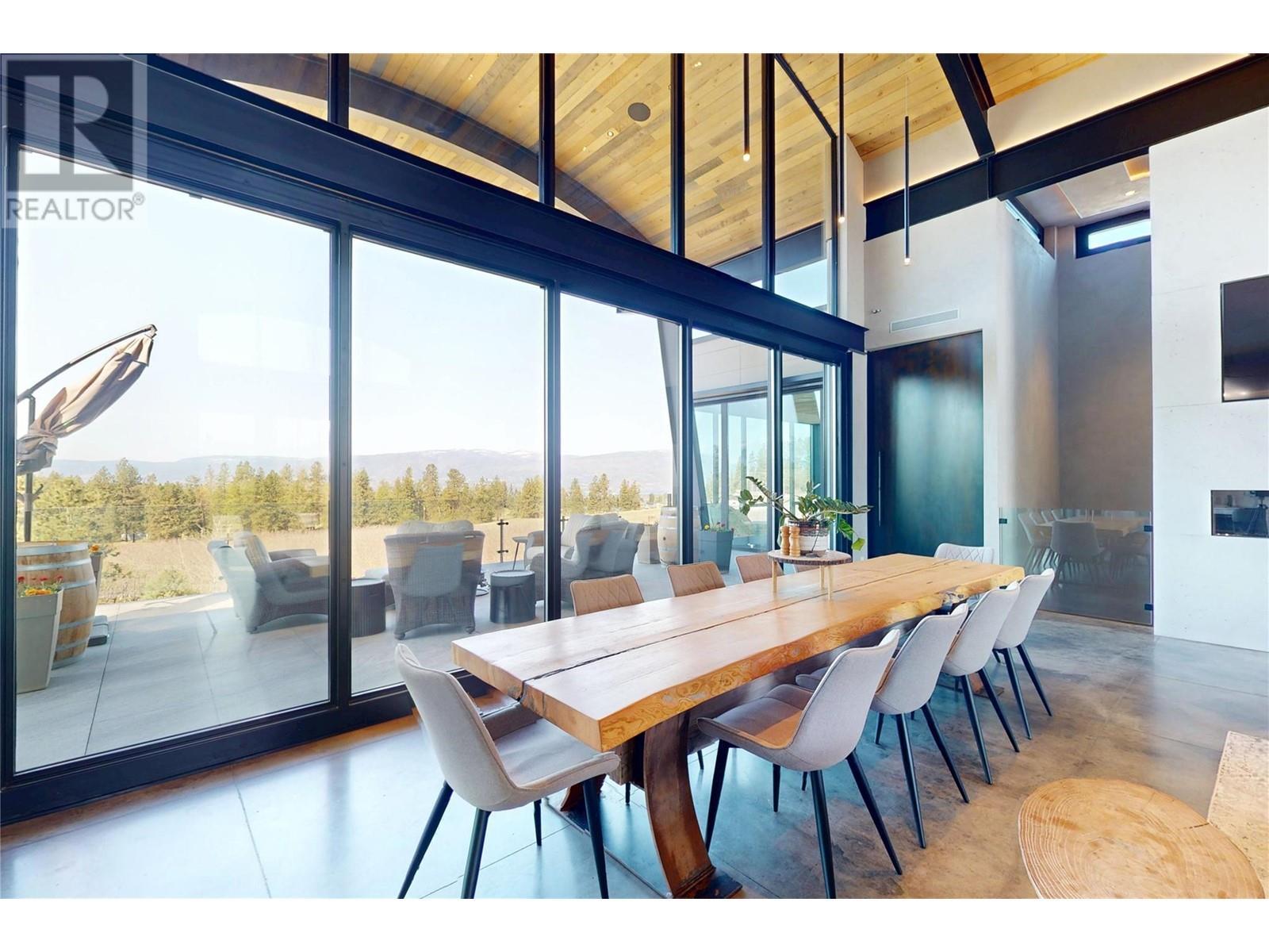 4275 Todd Road, Kelowna, BC - Indoor Photo Showing Dining Room