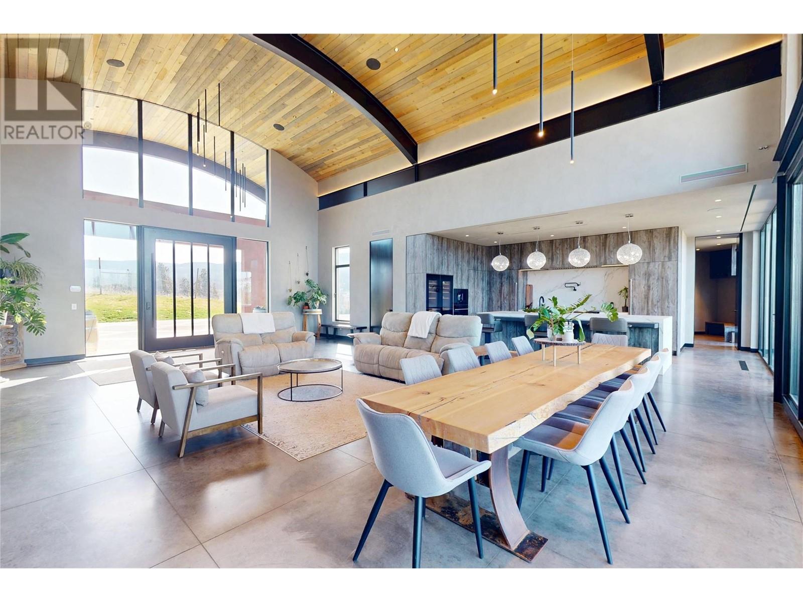 4275 Todd Road, Kelowna, BC - Indoor