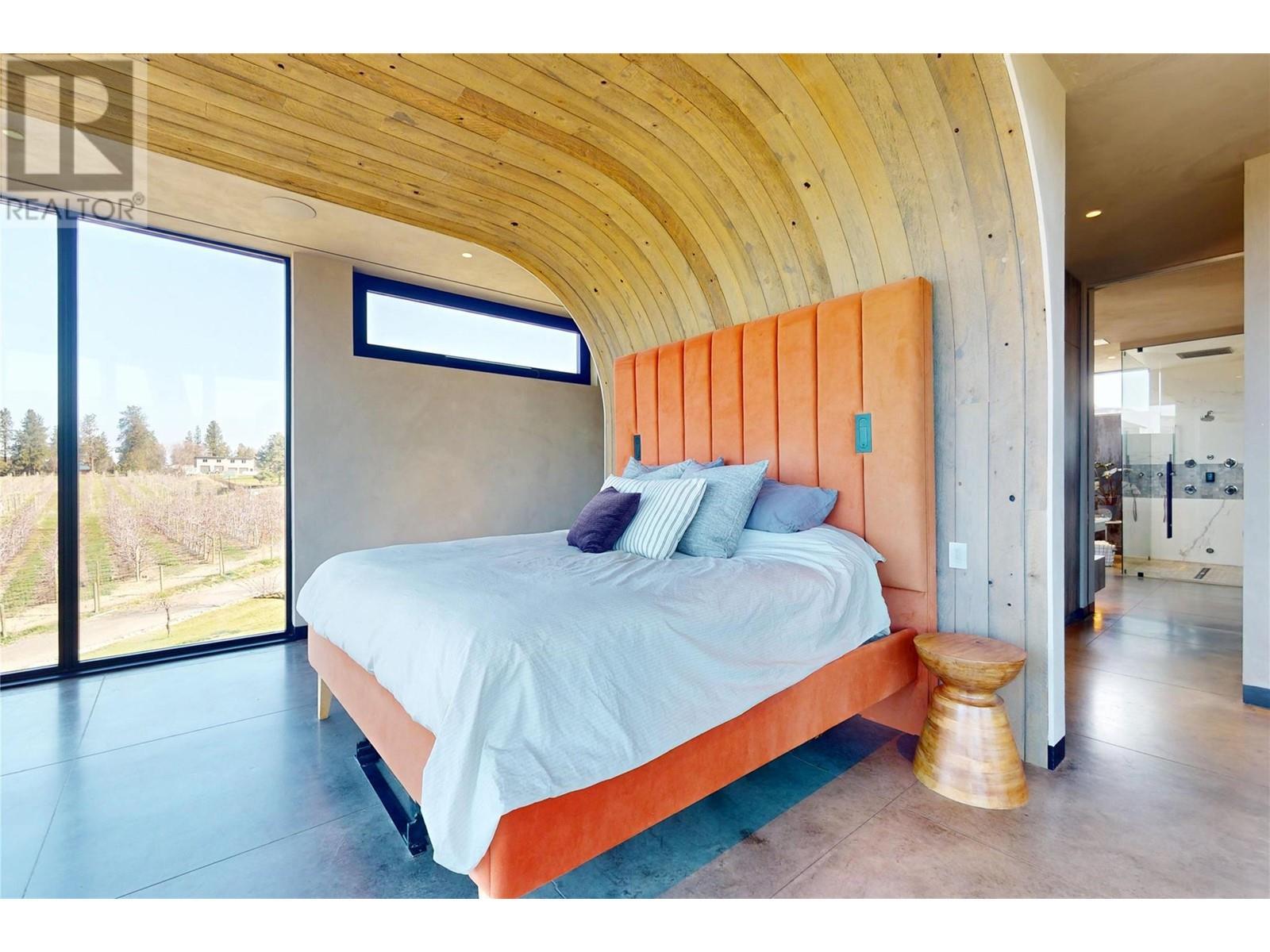 4275 Todd Road, Kelowna, BC - Indoor Photo Showing Bedroom
