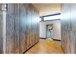 Walk through Closet w/ample space -