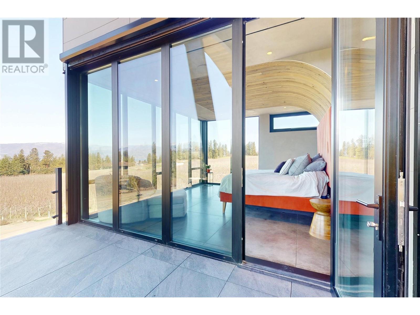 4275 Todd Road, Kelowna, BC - With Exterior