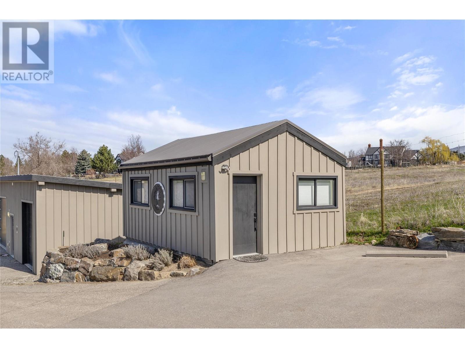 Converted shed with full bathroom & an office space/bedroom w/sink - 4275 Todd Road, Kelowna, BC - Outdoor