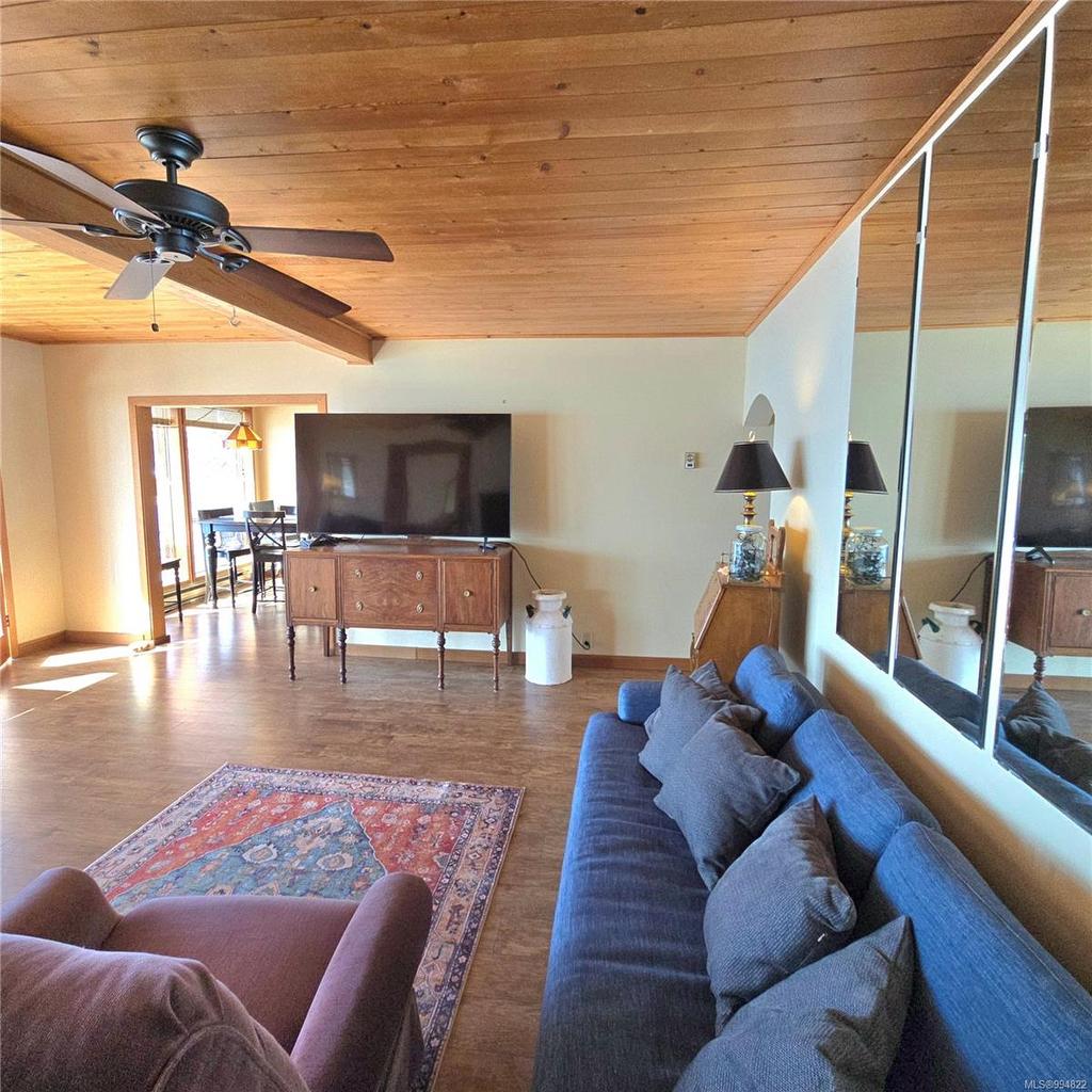 220 1St St, Sointula, BC