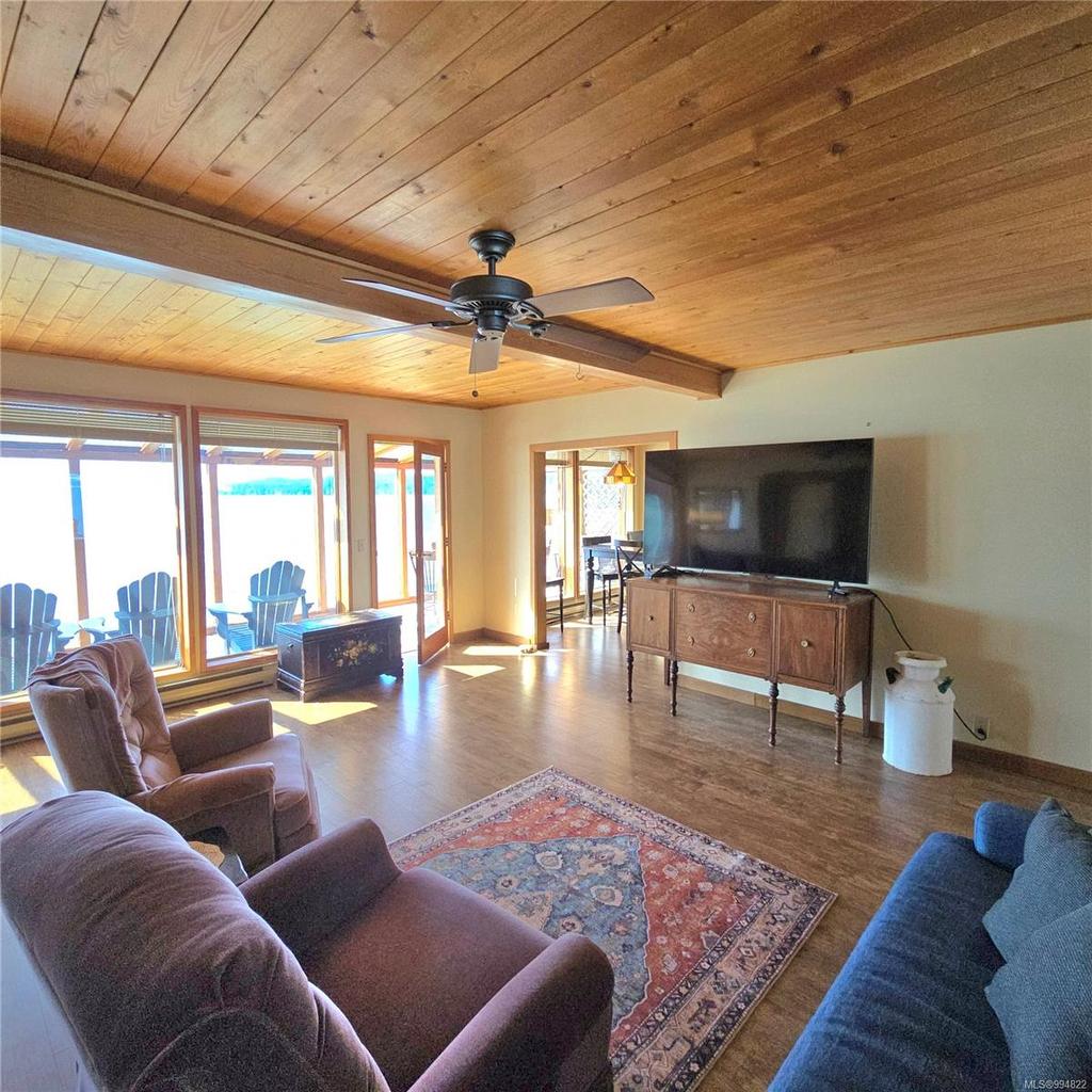 220 1St St, Sointula, BC