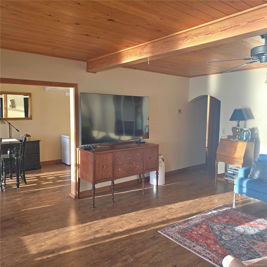 220 1St St, Sointula, BC