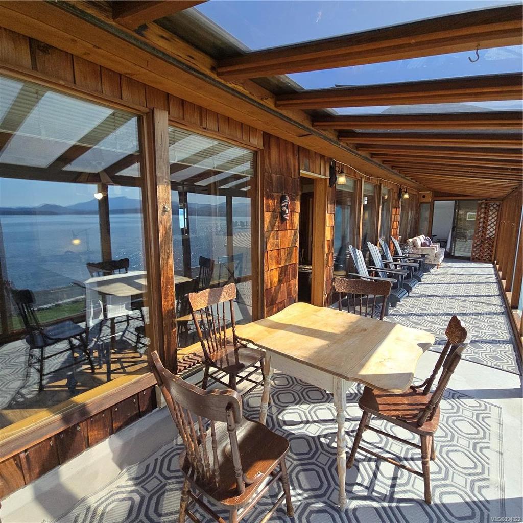 220 1St St, Sointula, BC