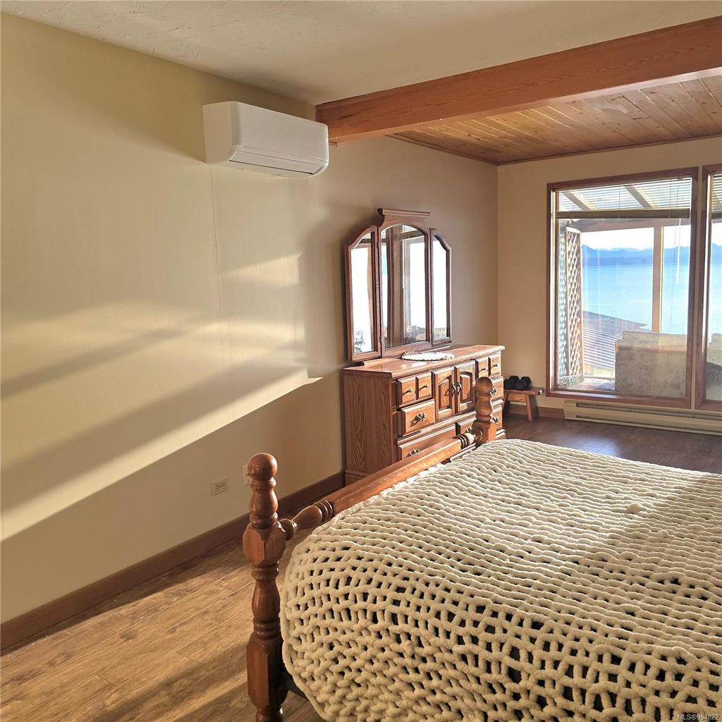 220 1St St, Sointula, BC