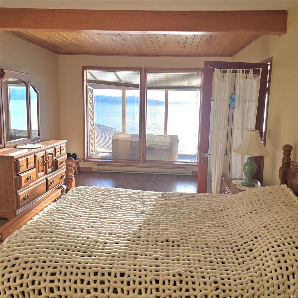 220 1St St, Sointula, BC