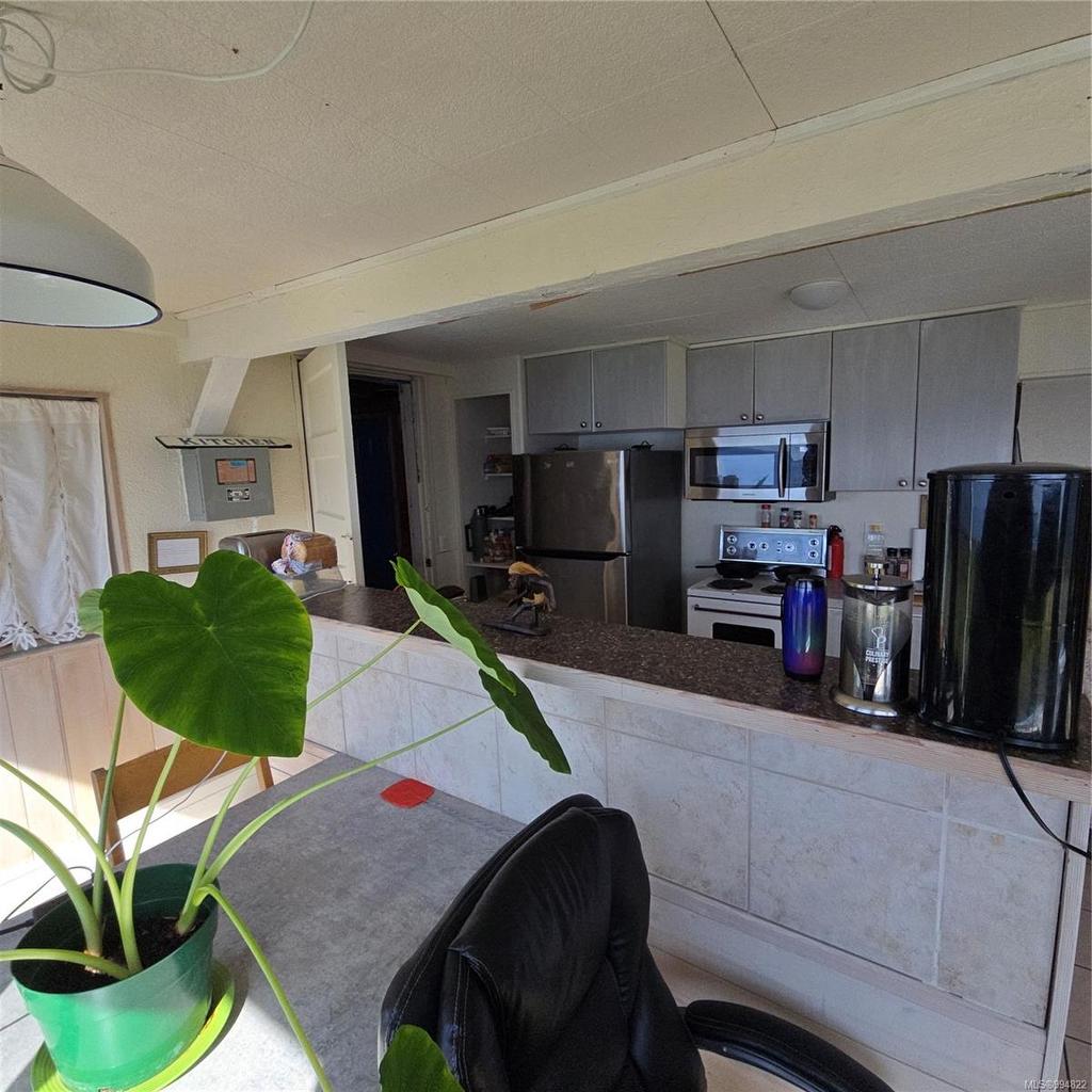 220 1St St, Sointula, BC